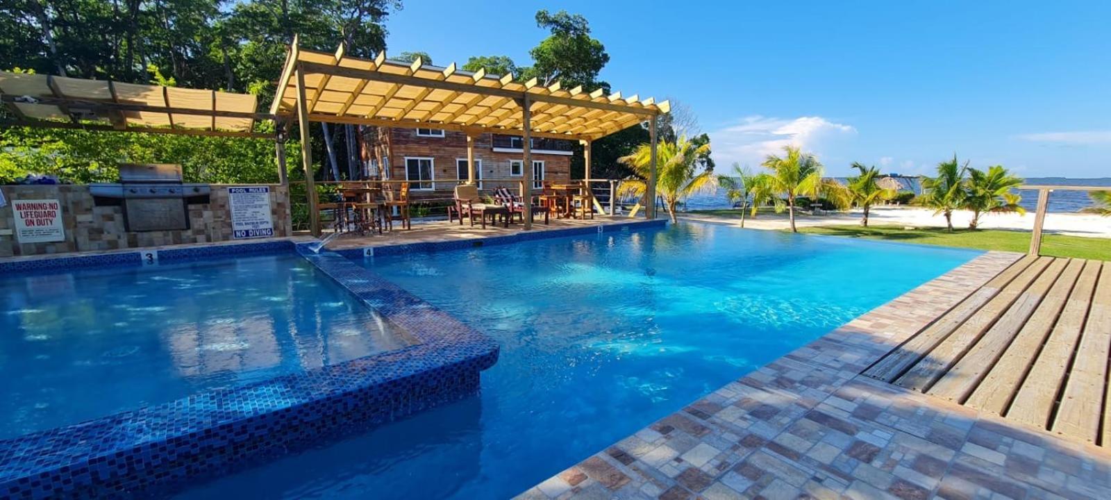 Seaside Chateau Resort 伯利兹城 外观 照片